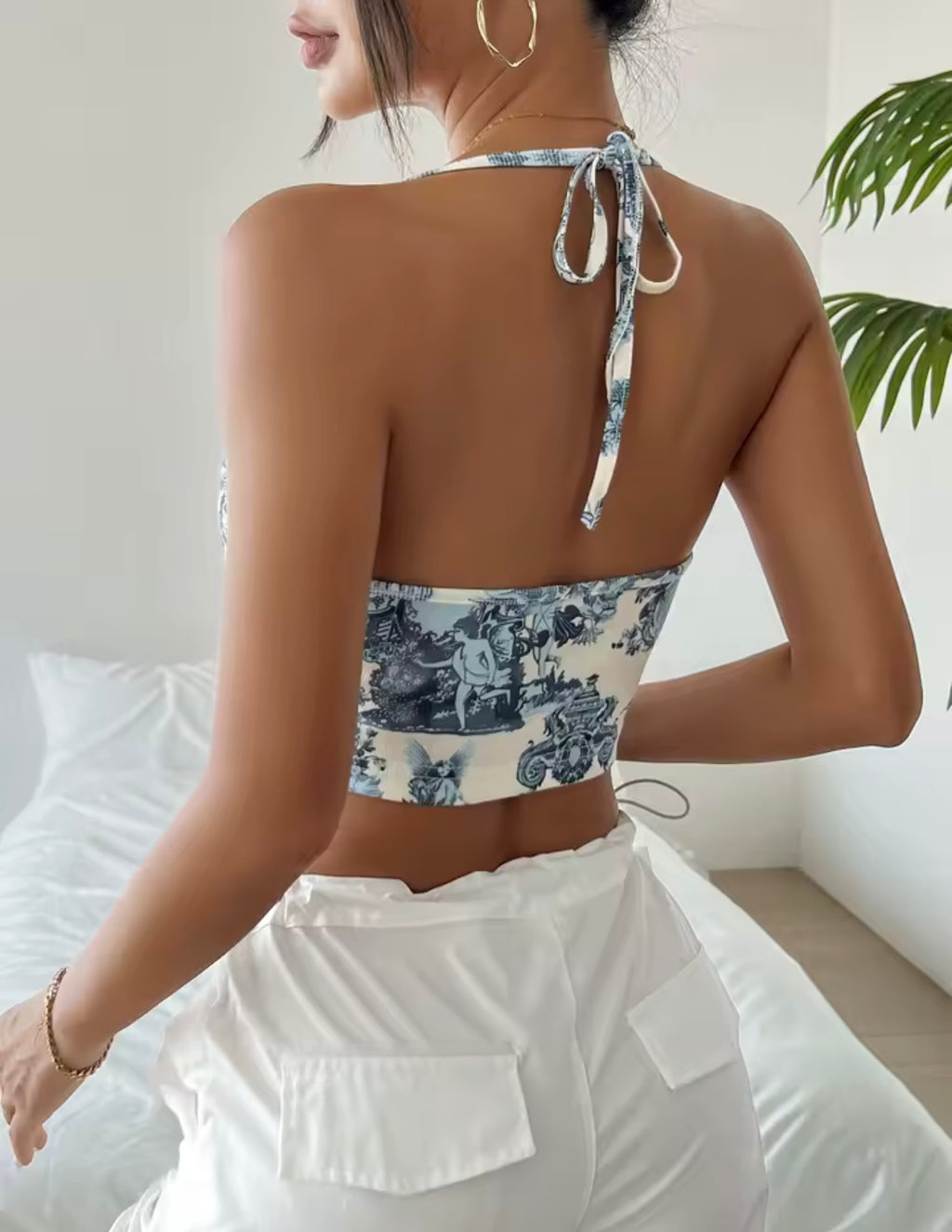 Sleevless Fit Crop Top