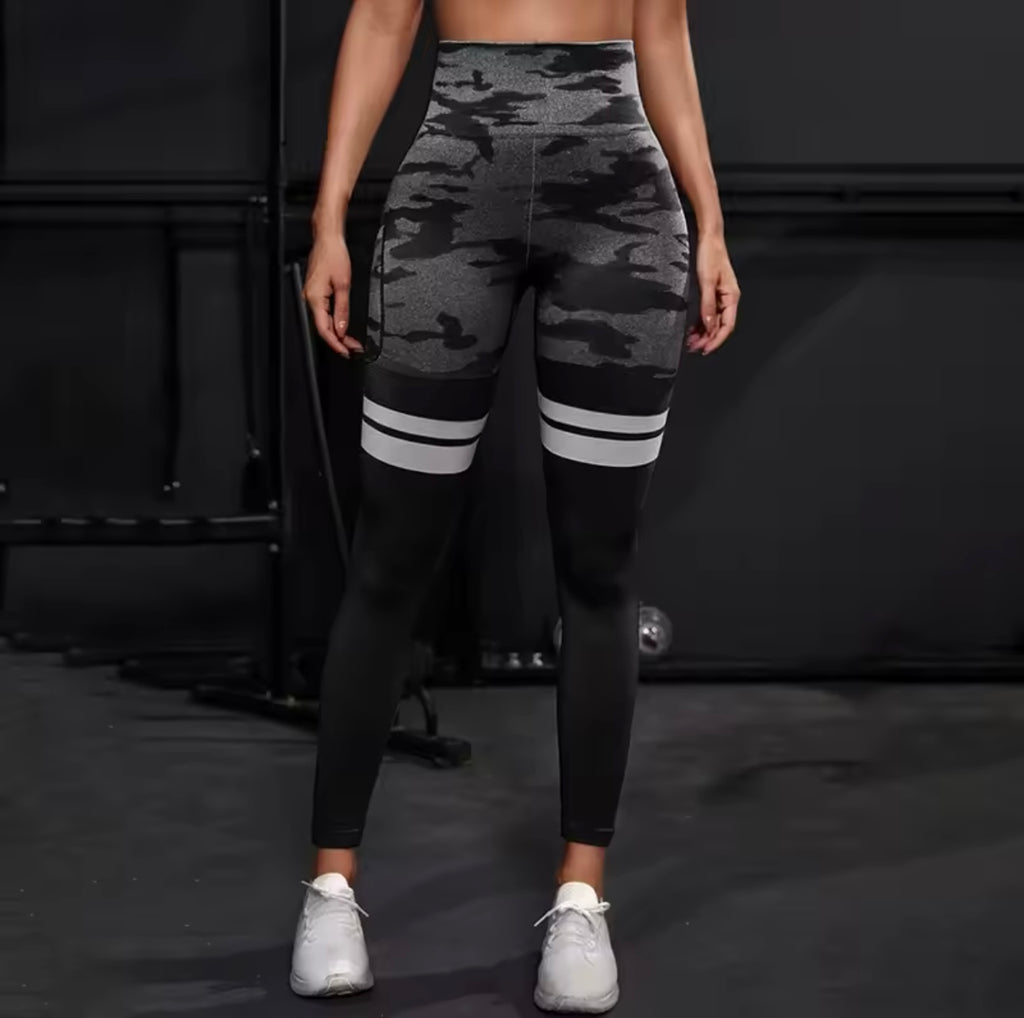 Waist Sculpt & Support Aesthletic Fit Camo Style Leggings